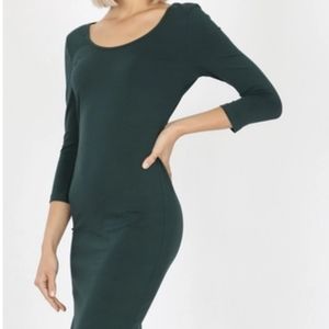 Classic Scoop Neck Midi 👗